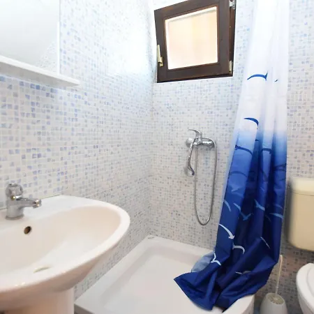 Charming With Pool In Zbandaj 포레치