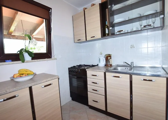 Charming With Pool In Zbandaj Ferienhaus *